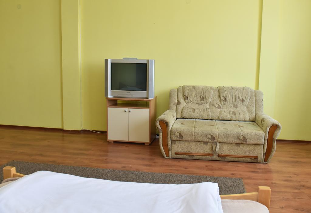 Hostel Milkaza โนวีซาด ภายนอก รูปภาพ