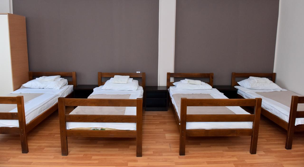 Hostel Milkaza โนวีซาด ภายนอก รูปภาพ