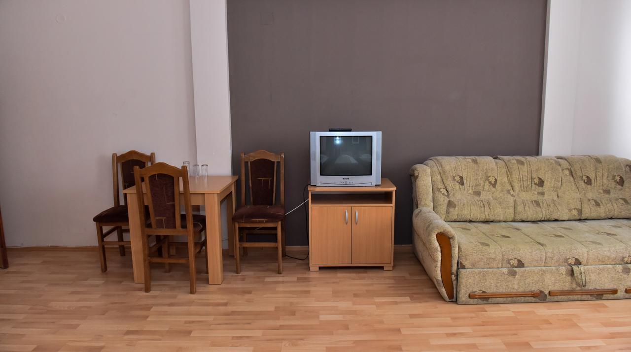 Hostel Milkaza โนวีซาด ภายนอก รูปภาพ