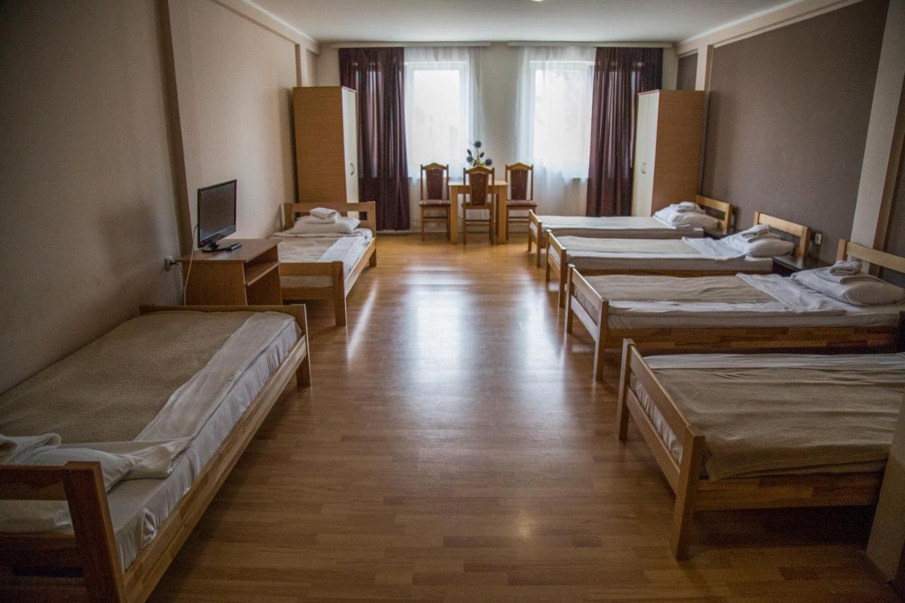 Hostel Milkaza โนวีซาด ภายนอก รูปภาพ