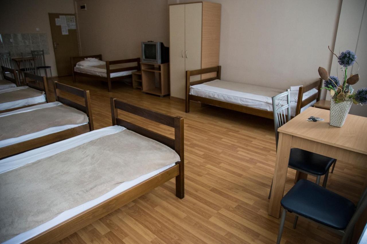Hostel Milkaza โนวีซาด ภายนอก รูปภาพ