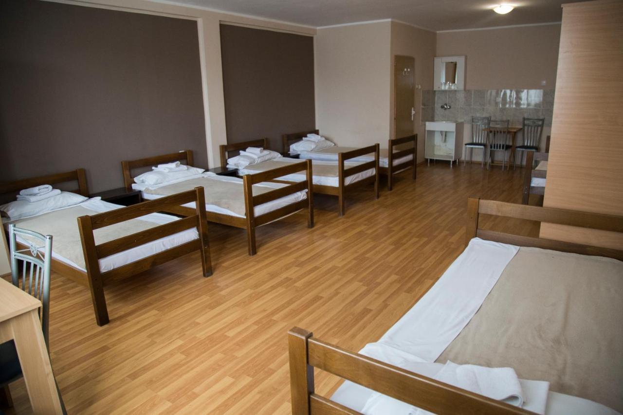 Hostel Milkaza โนวีซาด ภายนอก รูปภาพ